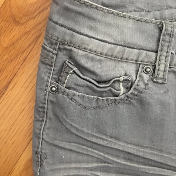 Distressed Denim Shorts - Picture 5 of 6